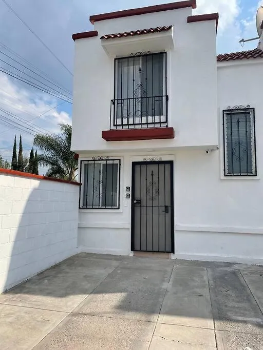 度假居 Jardines De Miraflores, Casa Remodelada Completa Zona Sur Iteso Tecmilenio Uvm Hp Colon Centro Sur 瓜达拉哈拉 墨西哥
