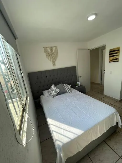 Jardines De Miraflores, Casa Remodelada Completa Zona Sur Iteso Tecmilenio Uvm Hp Colon Centro Sur 瓜达拉哈拉 度假居
